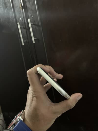 I Phone 11 Dual PTA 10/9.5 Condition BH 84%