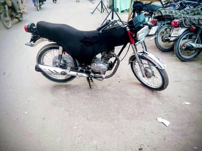 Honda 125 2007 gujra wala Karachi k bnde k nam 10by9.5