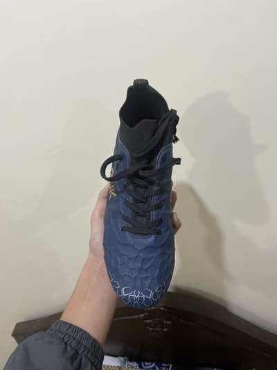 Football studs For Mens / foot size is 9