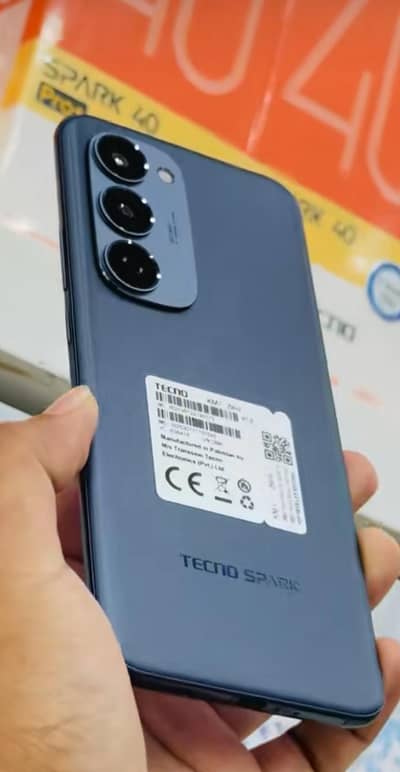 Spark 40 pro plus ( 16/256 gb ) , 11 months warranty rehti ha