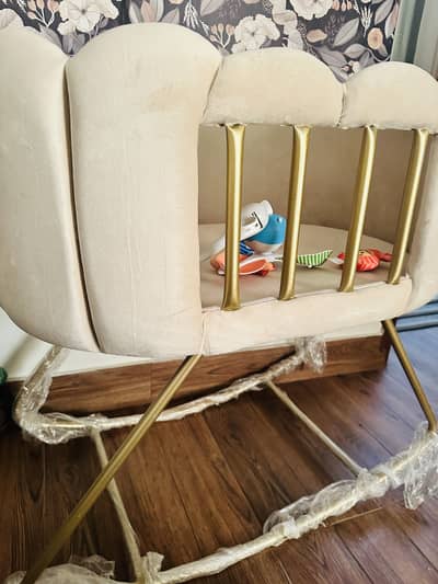 Baby basinet for sale