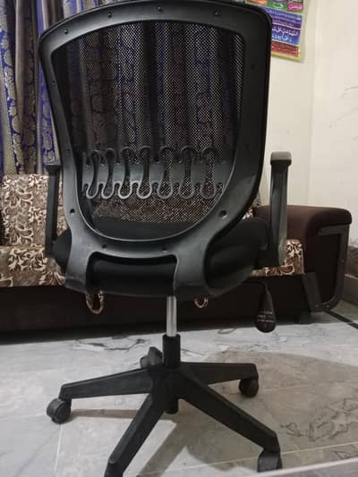Imported branded chair 03198898344