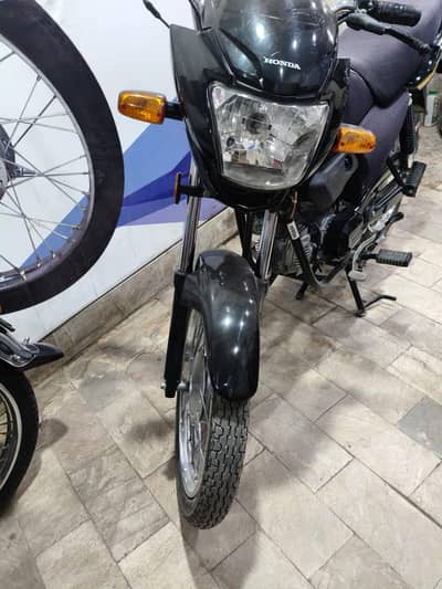 Honda Pridor 100 black