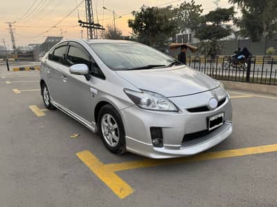 Prius 1.8 S Package Total Genuine Fresh Car Alhamdulillah