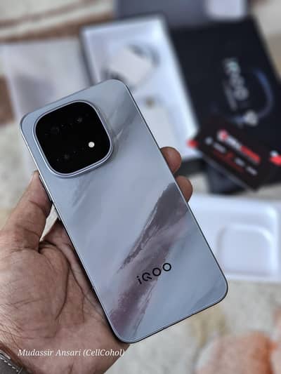 vivo iQoo 15 Available at CellCohol 0321-2198498