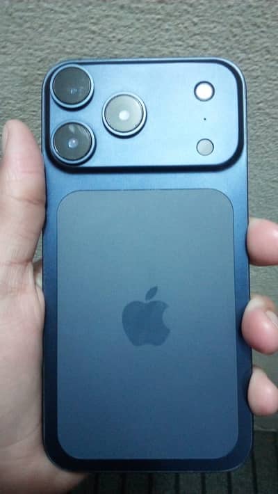 IPHONE 17 PRO CONVERTED XR