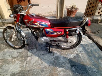 125 Honda 2022 bio metric on the spot