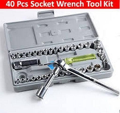 Aiwa 40-Piece Tool Kit in Silver