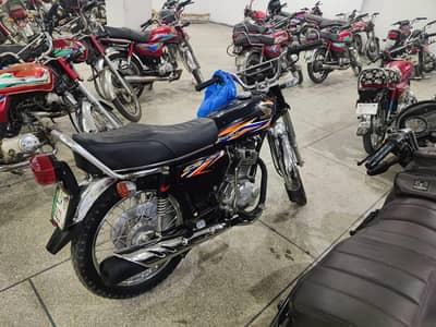 Honda 125 2018 black