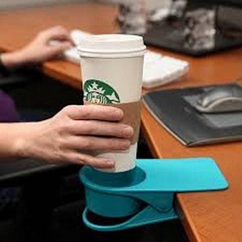 Creative Plastic Desk Cup Holder for Home and Office - Random Colors (1 Piece)