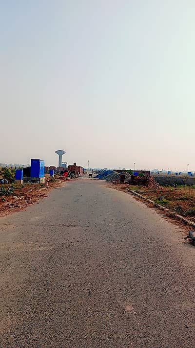 1 kanal plot Prime Location Ready to Build! All dues clear