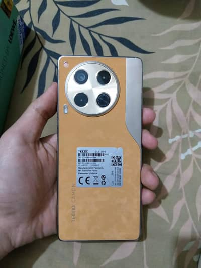 Tecno Camon 30