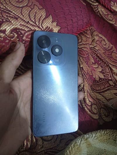 Tecno spark go 4+4/64
