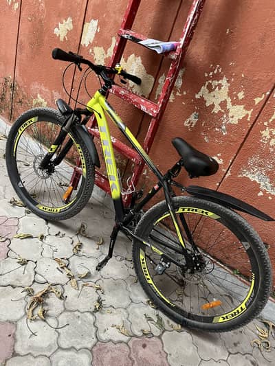 Trek brand bicycle only handle but loose