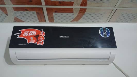 Dawlance 1 ton inverter ac good condition urgent sale