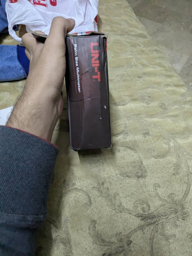 Digital Multimeter 4