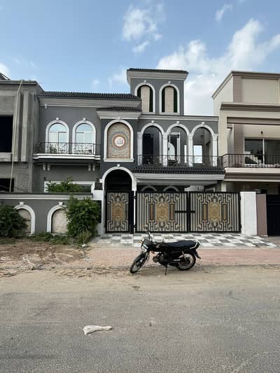 I SELL 10M SLIGHTLY USED HOUSE IN BAHRIA ORCHARD LAHORE PHASE 1