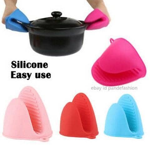 Heat Resistant Microwave Cooking Tools: Silicone Oven Mitts and Pot Holders (1 Pair)