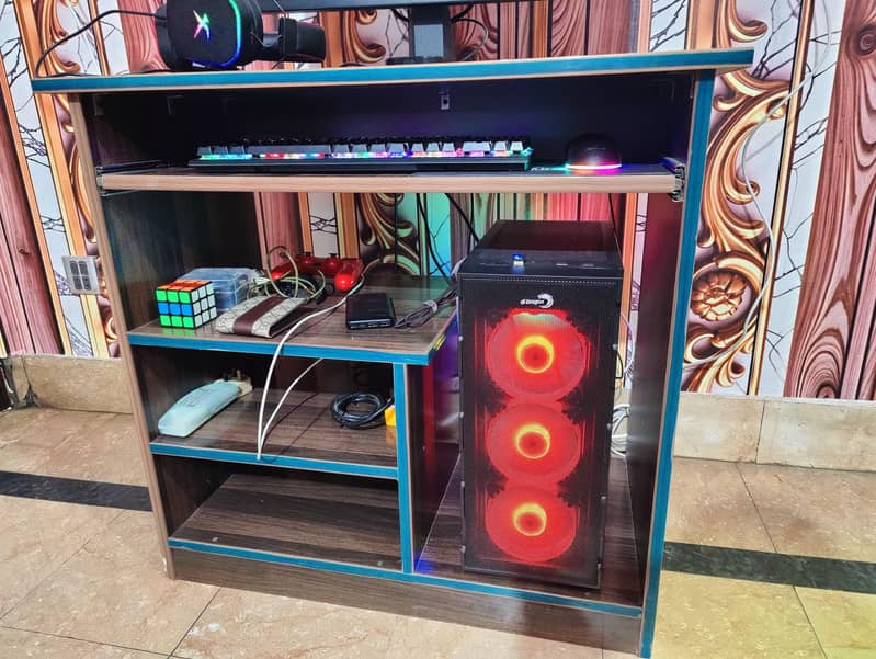 Computer and Study Table 0