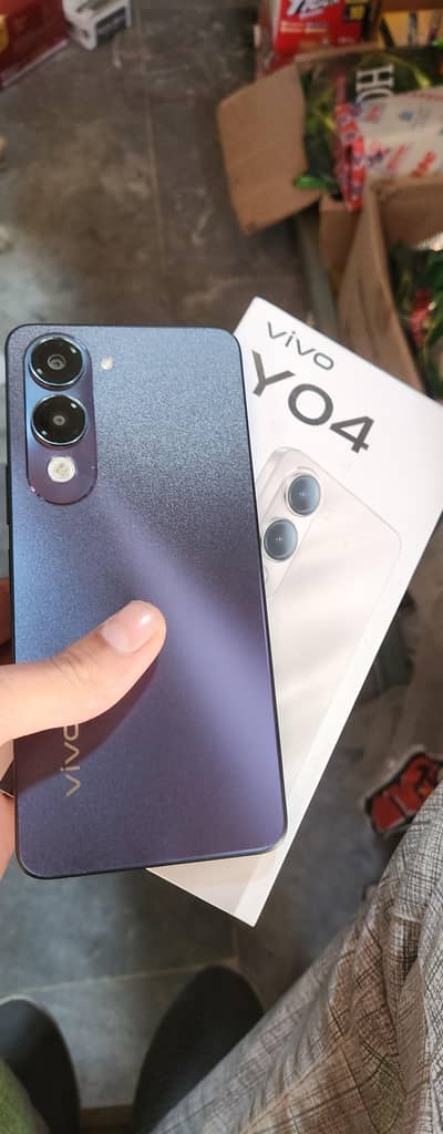 vivo y04 4 GB RAM.  64GB. ROO.