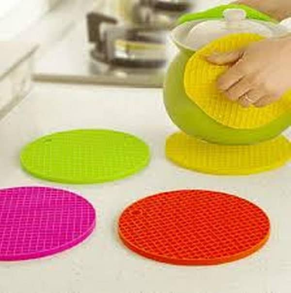 Silicone Trivet Mats Round Pot Holder Multi-Purpose Hot Pot Mats Hot Pad Jar Opener Spoon Rest Heat Resistant Non-slip Durable Flexible Dishwasher Safe for Home Use