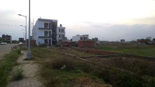 Prime 1 Kanal Plot in an Ideal Location 50x90 in DHA Phase 8