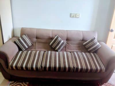5 seater sofa set with table