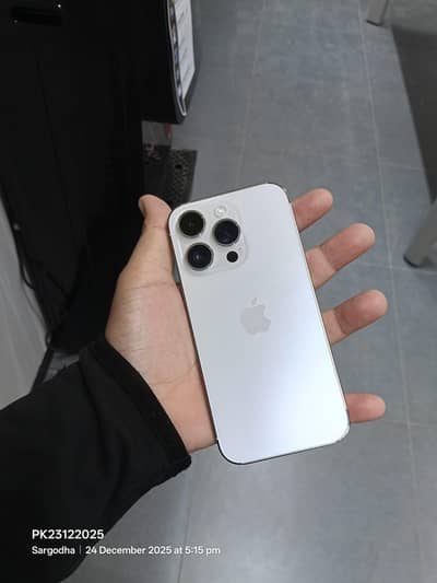 Iphone 14pro factory unlocked  10/10