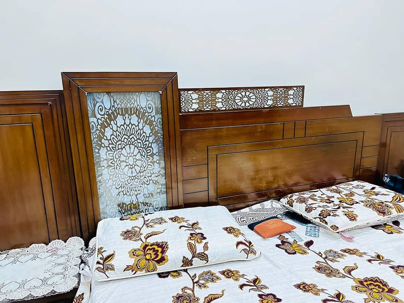 bed with side table 2