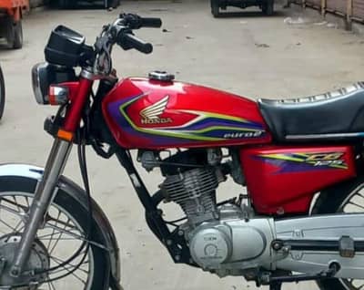 Honda 125 CG urgent for Sall call me 03226338933