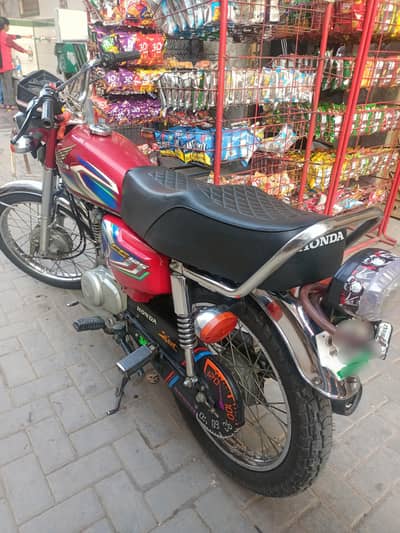 Honda 125 Urgent sale purchasing date 21/10/2021 First hand