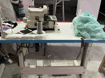 PEEKO AND OVERLOCK MACHINE