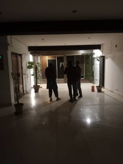 Office for rent 1400 sqrfet main itahad rod in DHA phase 2 ext shahBaz BaLoch 0322.5996882