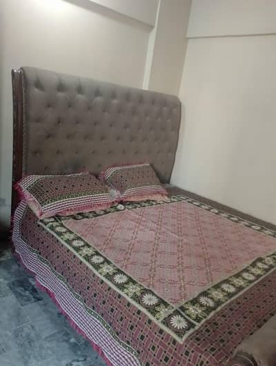 bedroom set sale Karna ha