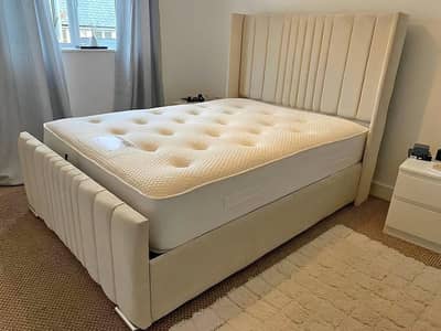 Cream color king size bed panel line