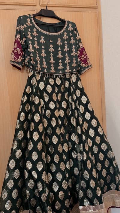 Bridal Mehndi Dress/Perfect for Mehndi function dress/Mehndi lehnga