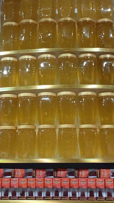 ہمارے پاس فارمی شھد دستیاب ہے ہول سیل ریٹ پر 03010417945