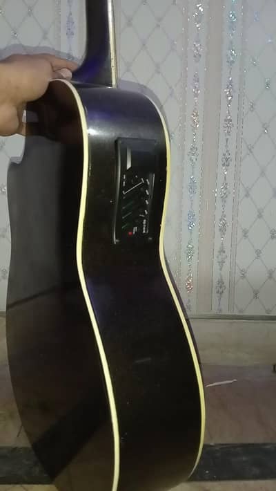 acoustic guitar 