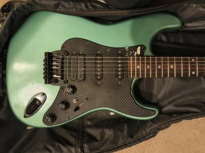 Applause electric guitar