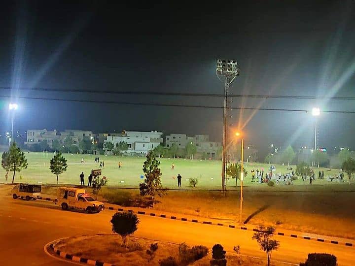 8- Marla solid plot on investor rate 8