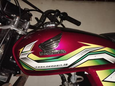 Honda cd 70.