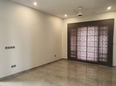 Defence 500 Yards First Floor Portion For Rent