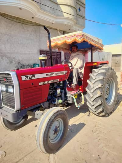 Massey Ferguson 385