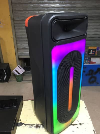 Bluetooth speaker with wireless mic