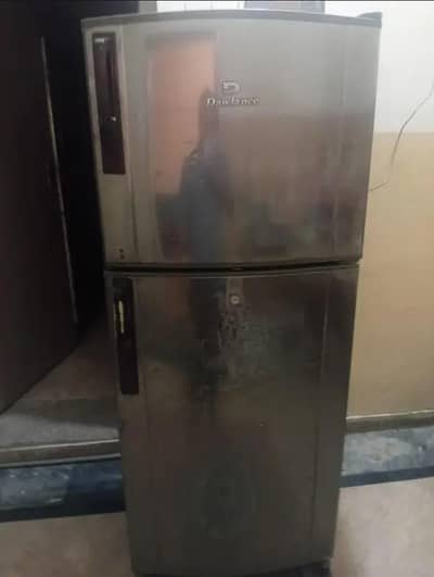 dawlance large size fridge