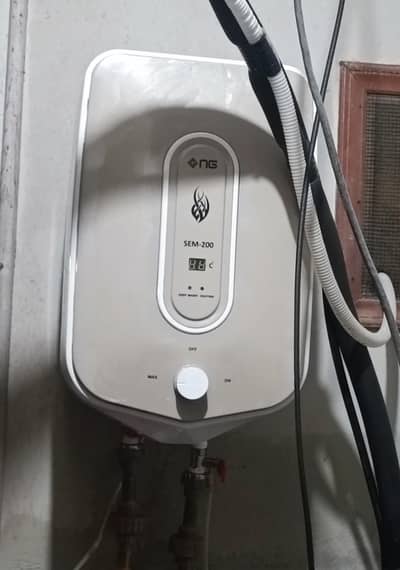 NasGas 20 Liter Semi-Instant Electric Geyser SEM-200
