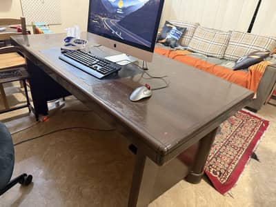 Big office desk