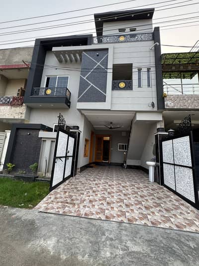 HOT LOCATED 5 MARLA BRAND NEW HOUSE