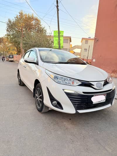 Toyota Yaris 1.5  model  2021