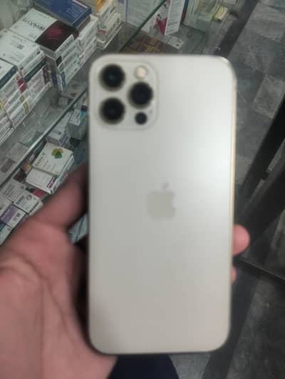 iPhone 12 Pro 128gb jv  71% waterproof panal ma dot pata nahi lag ta